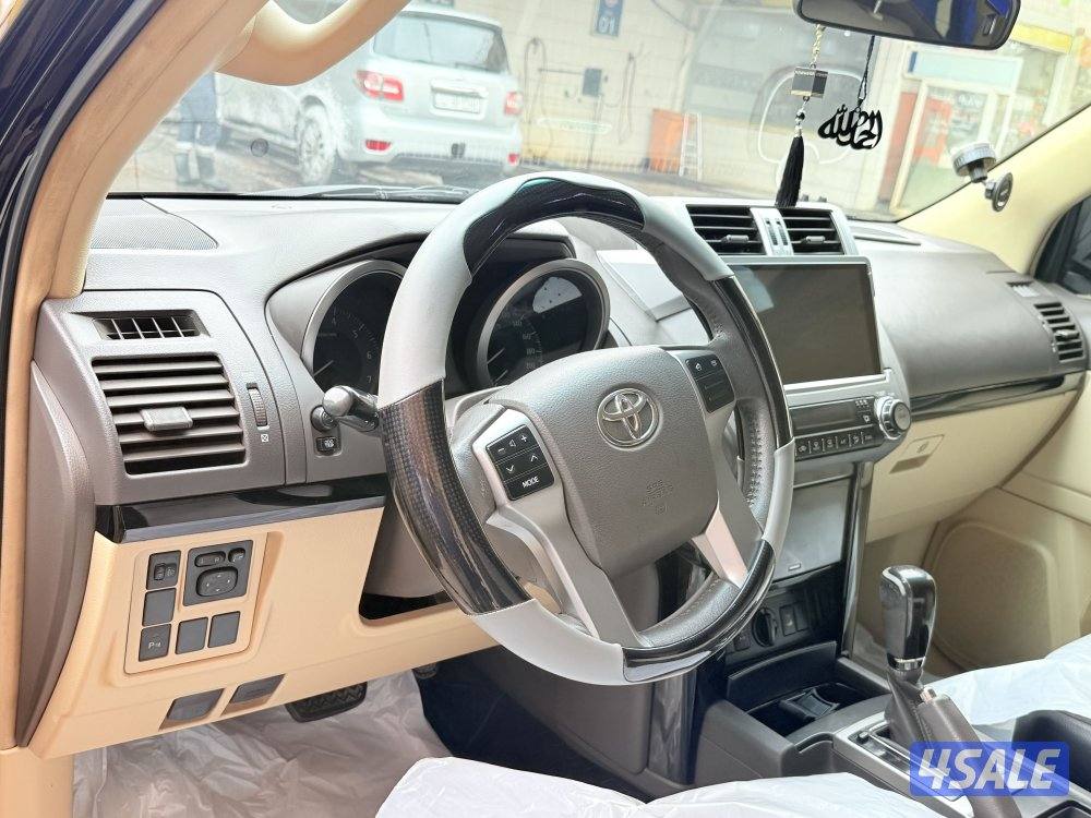 Toyota Prado 2016 Black Color ( Mileage 154,000 KM)3