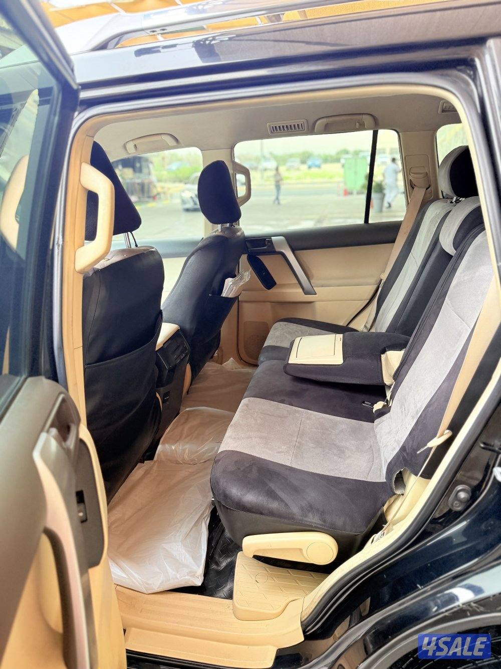 Toyota Prado 2016 Black Color ( Mileage 154,000 KM)8