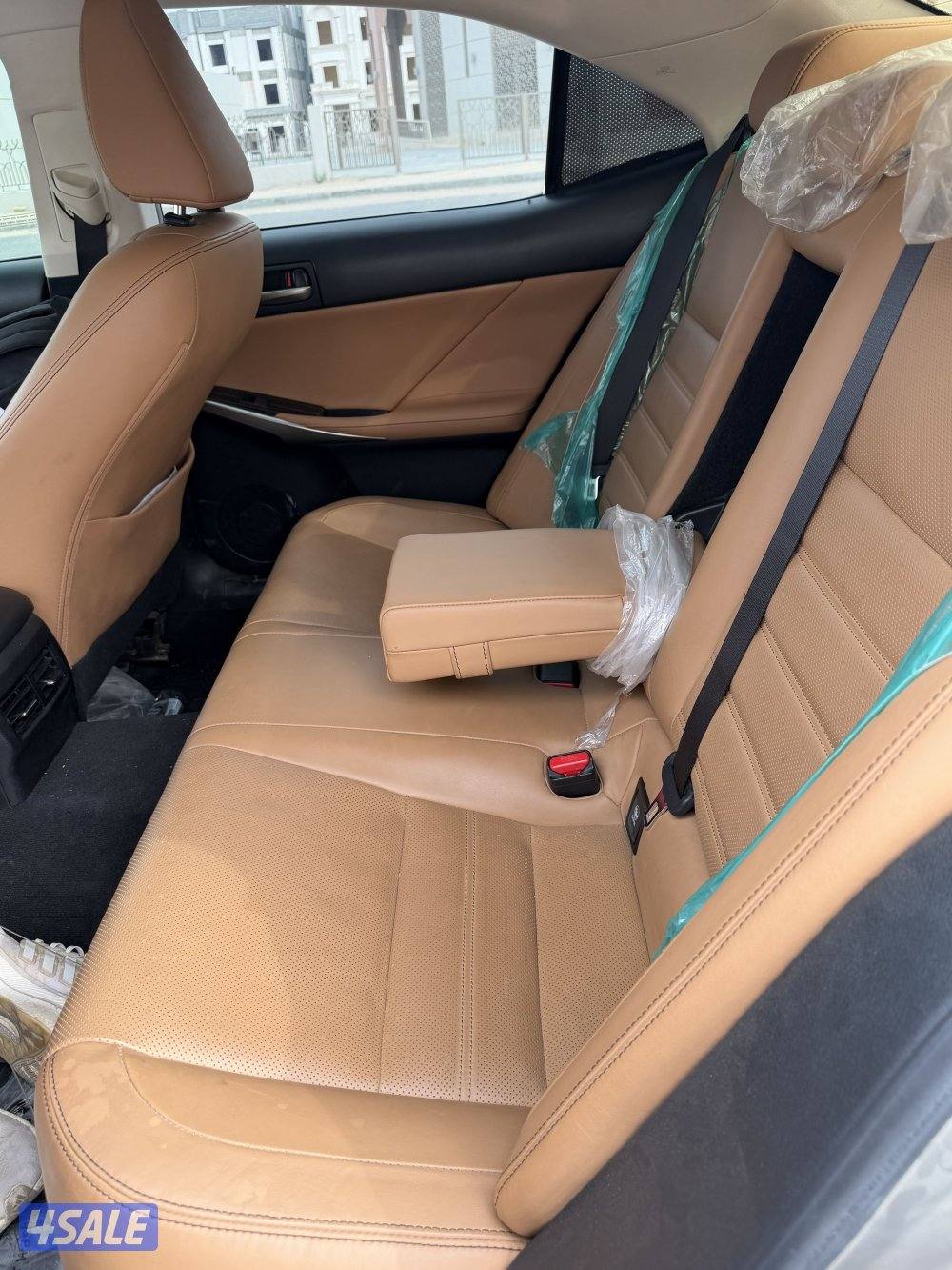 لكزس is300 موديل 20192