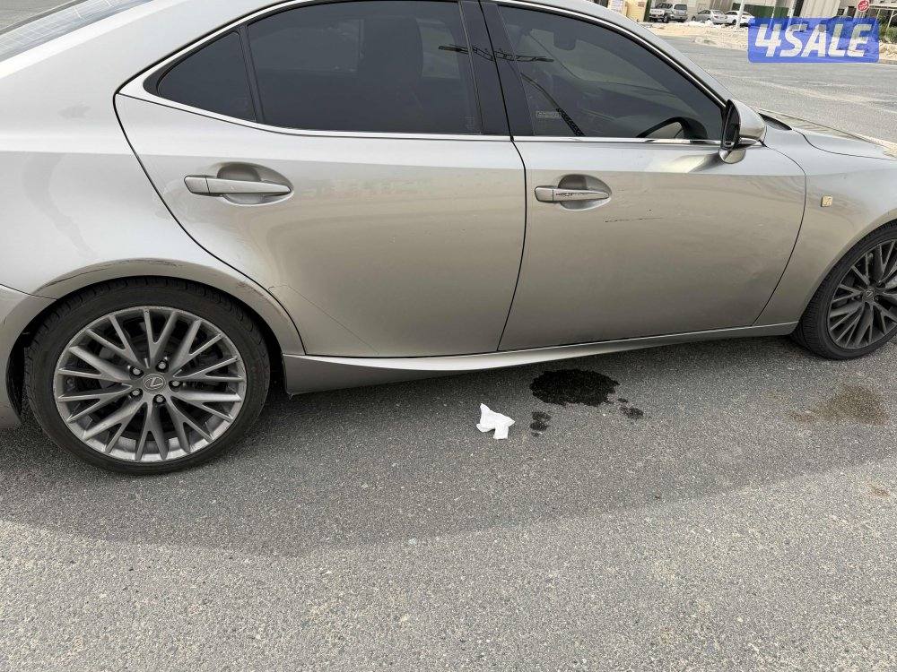 لكزس is300 موديل 20193