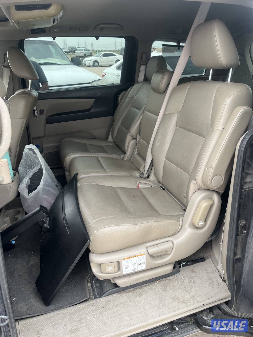 للبيع هوندا اوديسي موديل 2014 شرط الفحص قير و مكينه و شاصي2