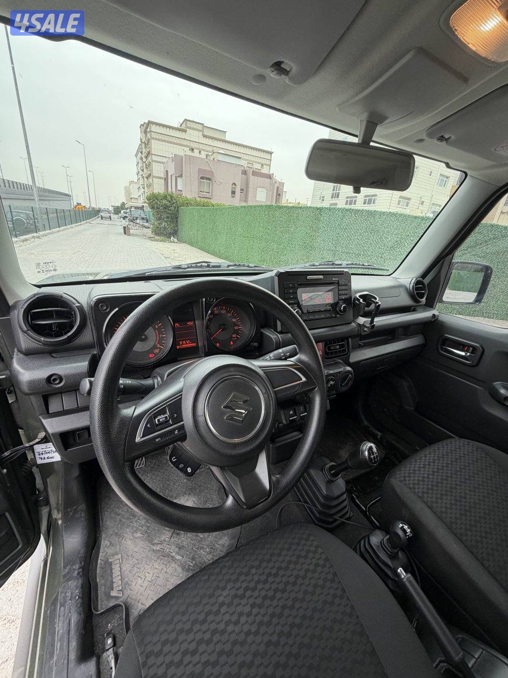 للبيع سزوكي جمني قير عادي مديل 2020 ماشي ٩٠ الف فقط9