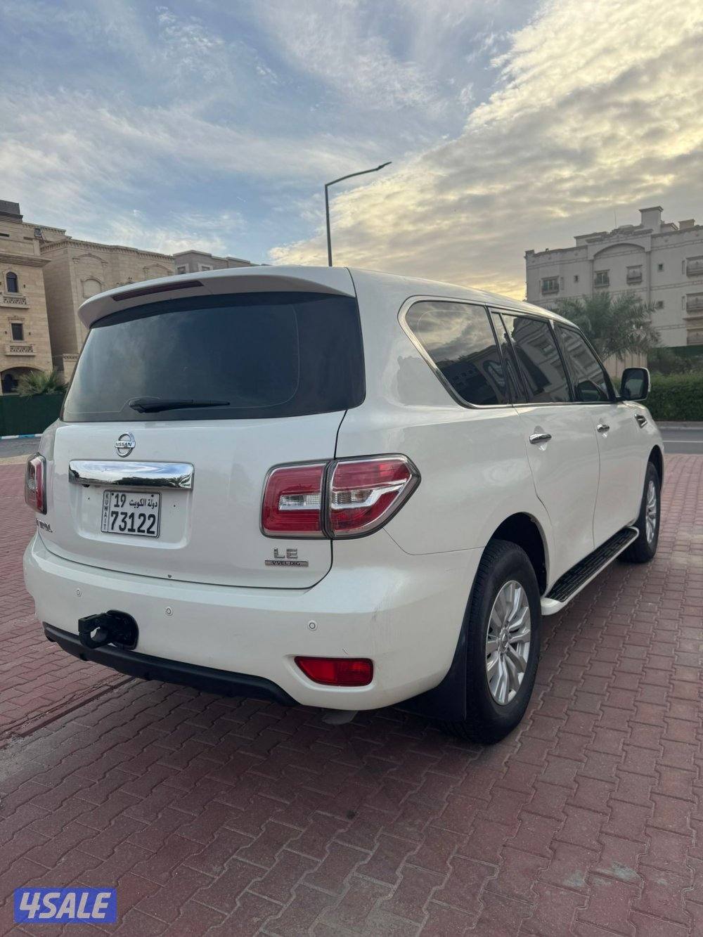 باترول LE ٢٠١٧ وارد الأمارات عداد ٢٤٨ ألف شرط الفحص صبغ ٣ قطع1