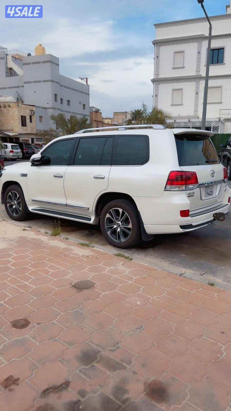 لاند كروز GX.R V8 تورنق ٢٠٢٠ الساير عداد ١٨٠ ألف شرط الفحص صبغ قطعتين1