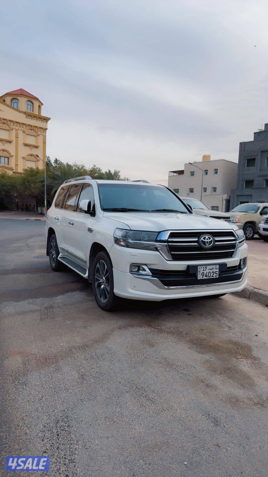 لاند كروز GX.R V8 تورنق ٢٠٢٠ الساير عداد ١٨٠ ألف شرط الفحص صبغ قطعتين2