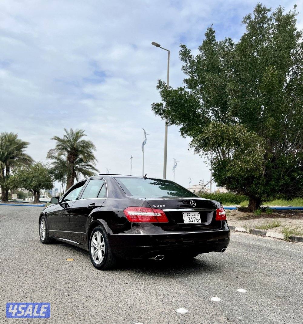 فئة افنجارد E300 بحالة نادرة3