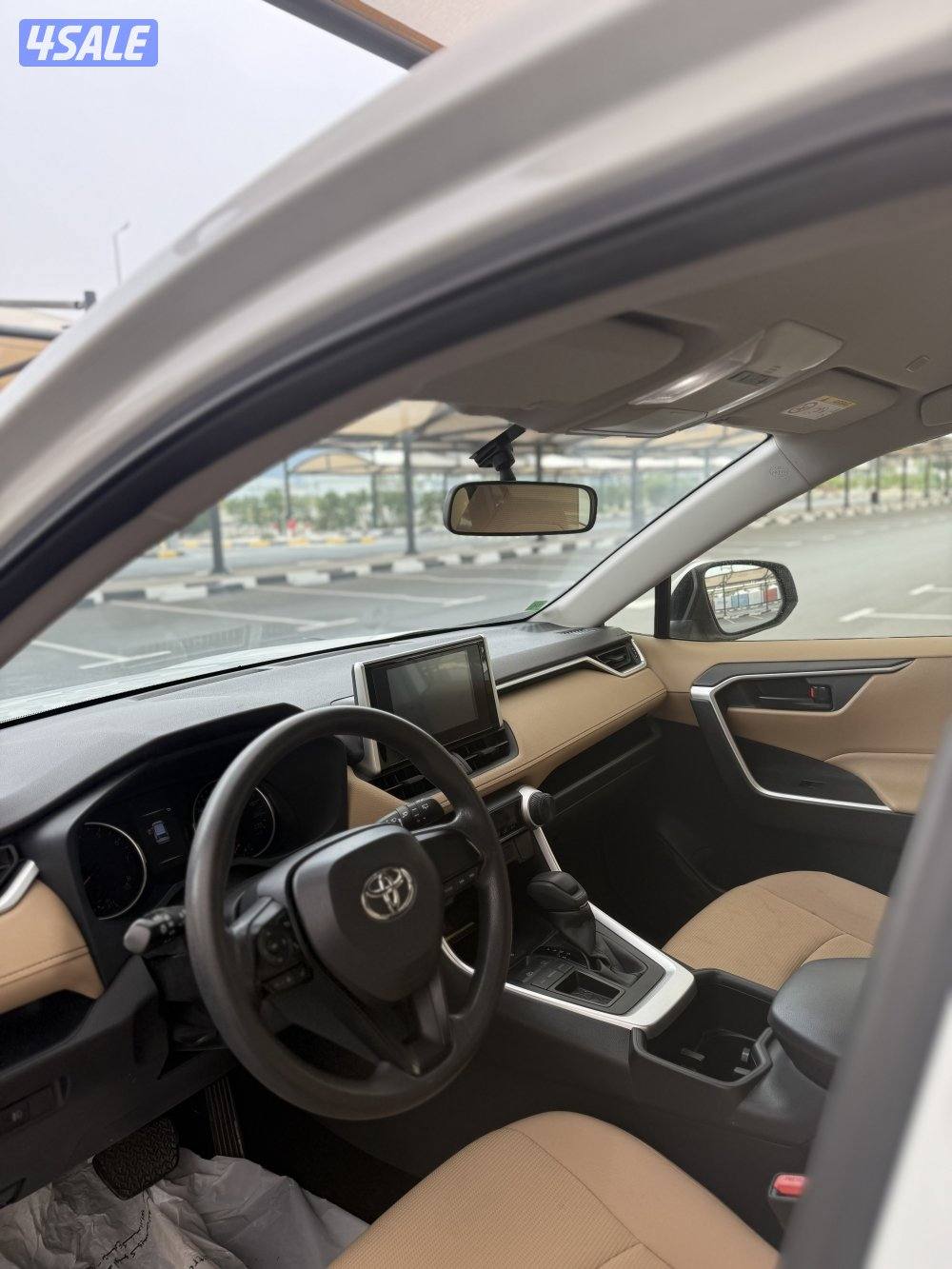 للبيع RAV4 وارد الوكاله عداد 68(شرط الفحص)7