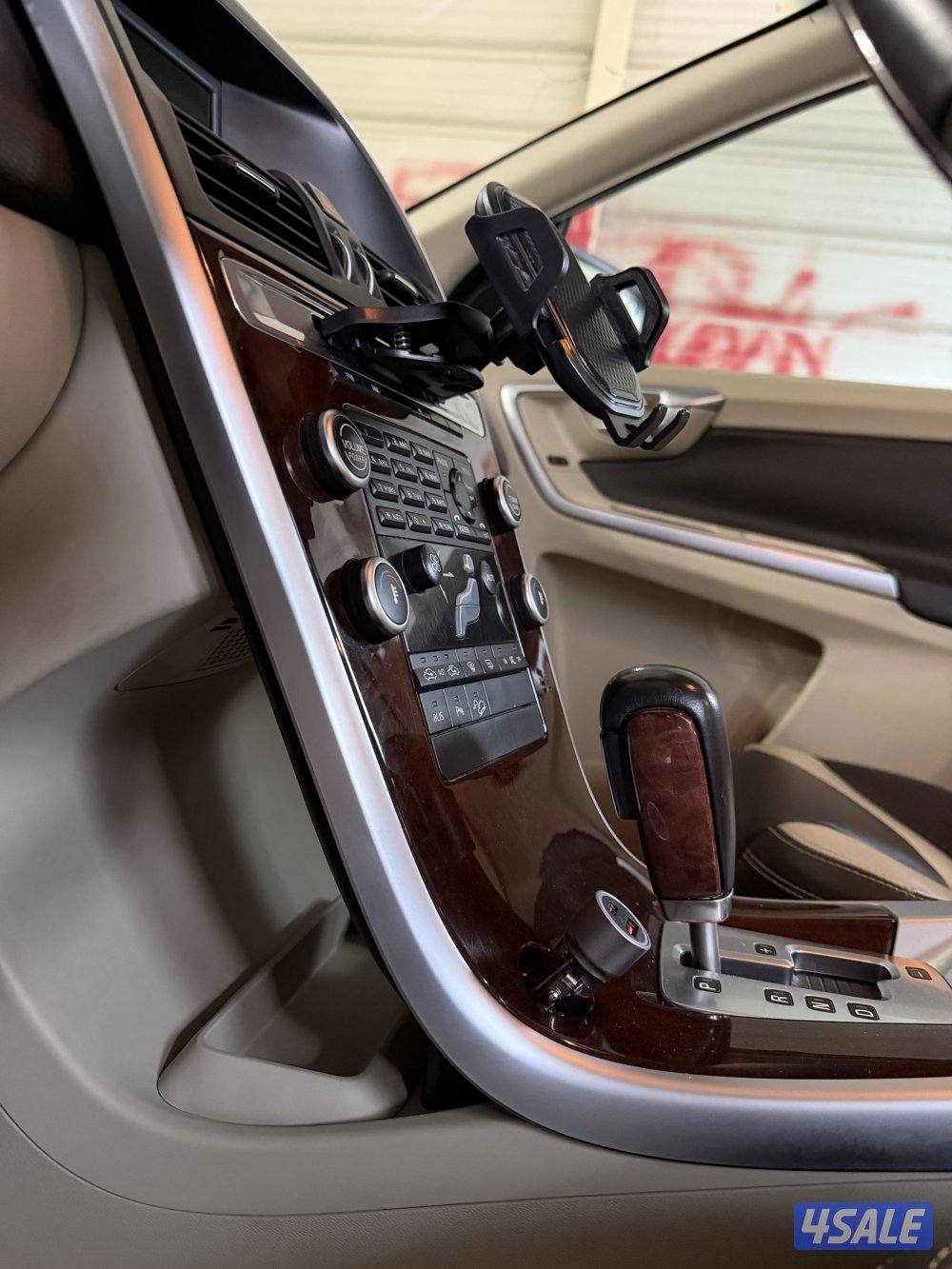 فولفو xc60 20109