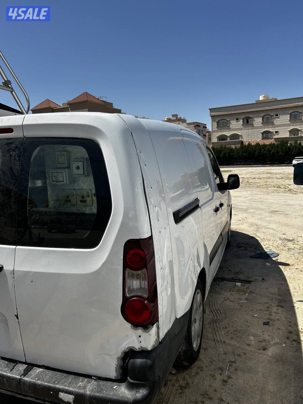 للبيع سيارة غسيل سيارات مجهزة بالكامل او لغير الغسيل4