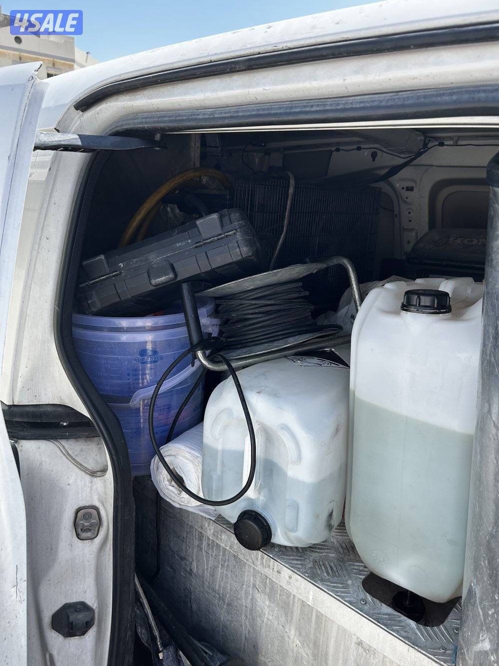 للبيع سيارة غسيل سيارات مجهزة بالكامل او لغير الغسيل6