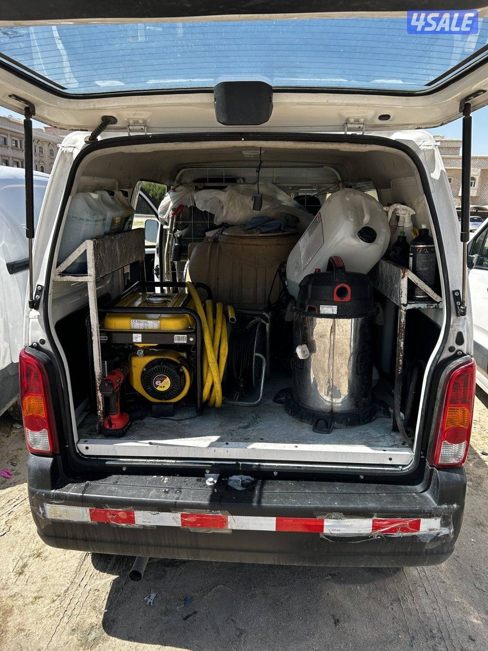 للبيع باص سوزكي لغسيل السيارات مجهز بالكامل4