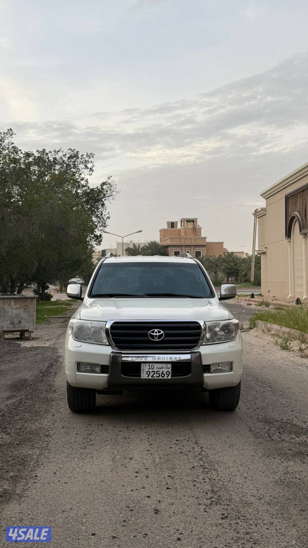 لاند كروز GX.R V8 ٢٠١١ الساير عداد ٣٥٠ ألف شرط الفحص صبغ ٣ قطع0