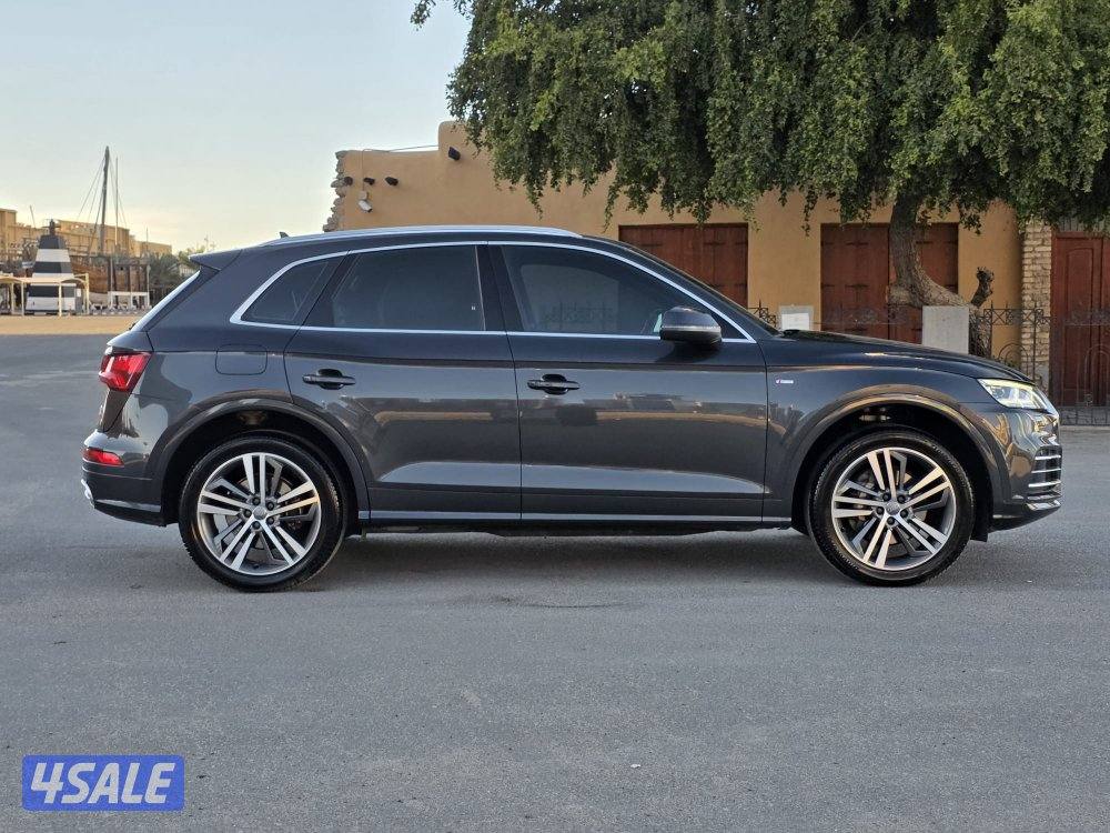 للبيع اودي Q5 موديل 2018 بحاله نادره جدا عداد /53 الف كم صبغ الوكاله11