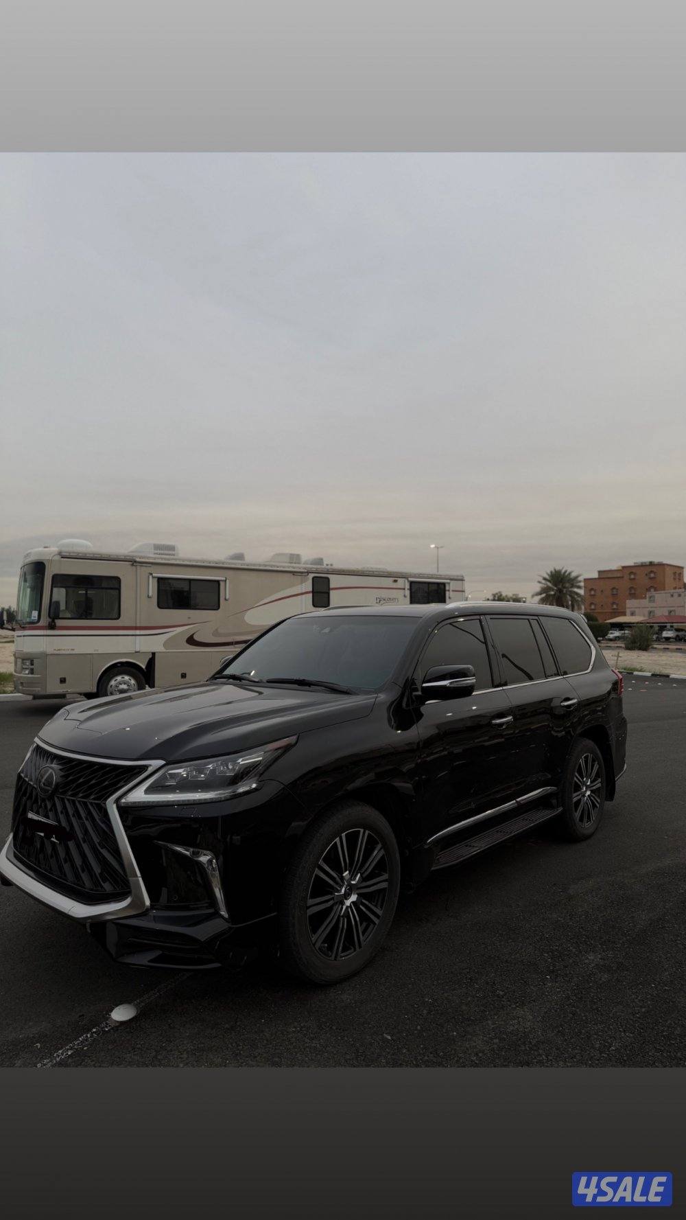 للبيع لكزس سبورت الدرجه الاوله 2018 وارد الساير صبغ الوكاله بالكامل0