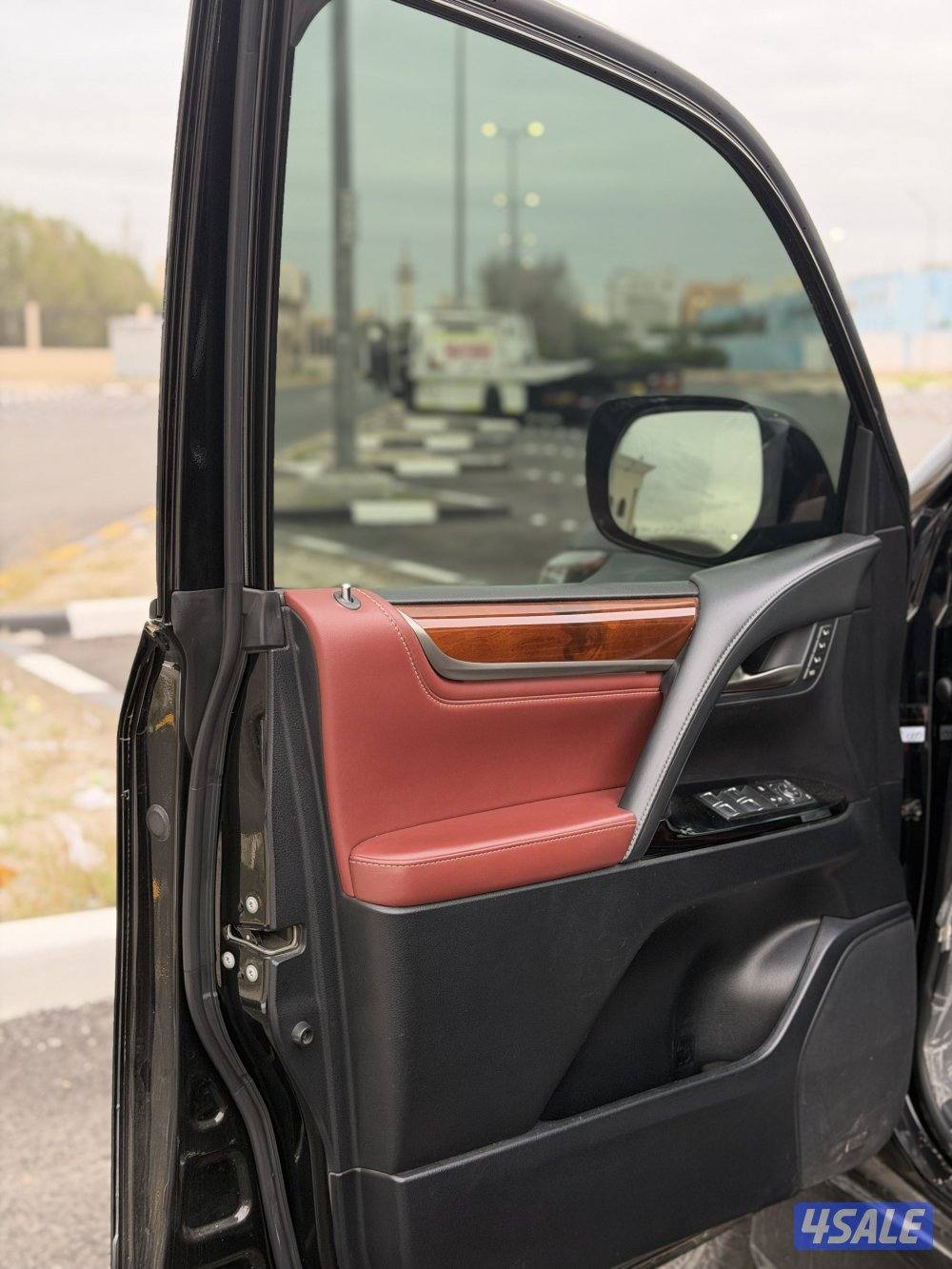 للبيع لكزس سبورت الدرجه الاوله 2018 وارد الساير صبغ الوكاله بالكامل6