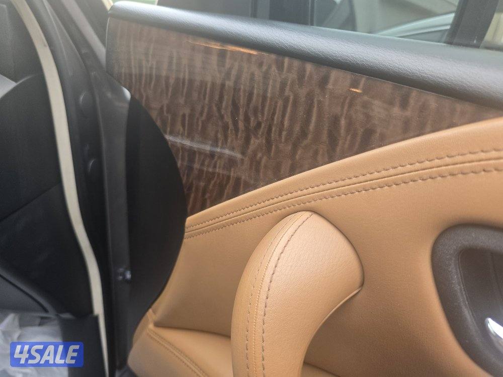 بلاتنيوم الدرجة الاولي ٨ سلندر مكينة ٣٢٠ الاقتصادية الكامل ،موديل 20151