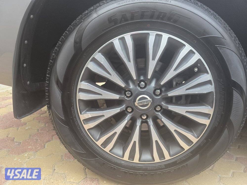 بلاتنيوم الدرجة الاولي ٨ سلندر مكينة ٣٢٠ الاقتصادية الكامل ،موديل 20155