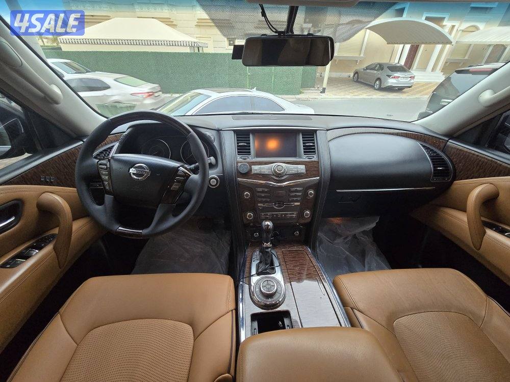 بلاتنيوم الدرجة الاولي ٨ سلندر مكينة ٣٢٠ الاقتصادية الكامل ،موديل 20156