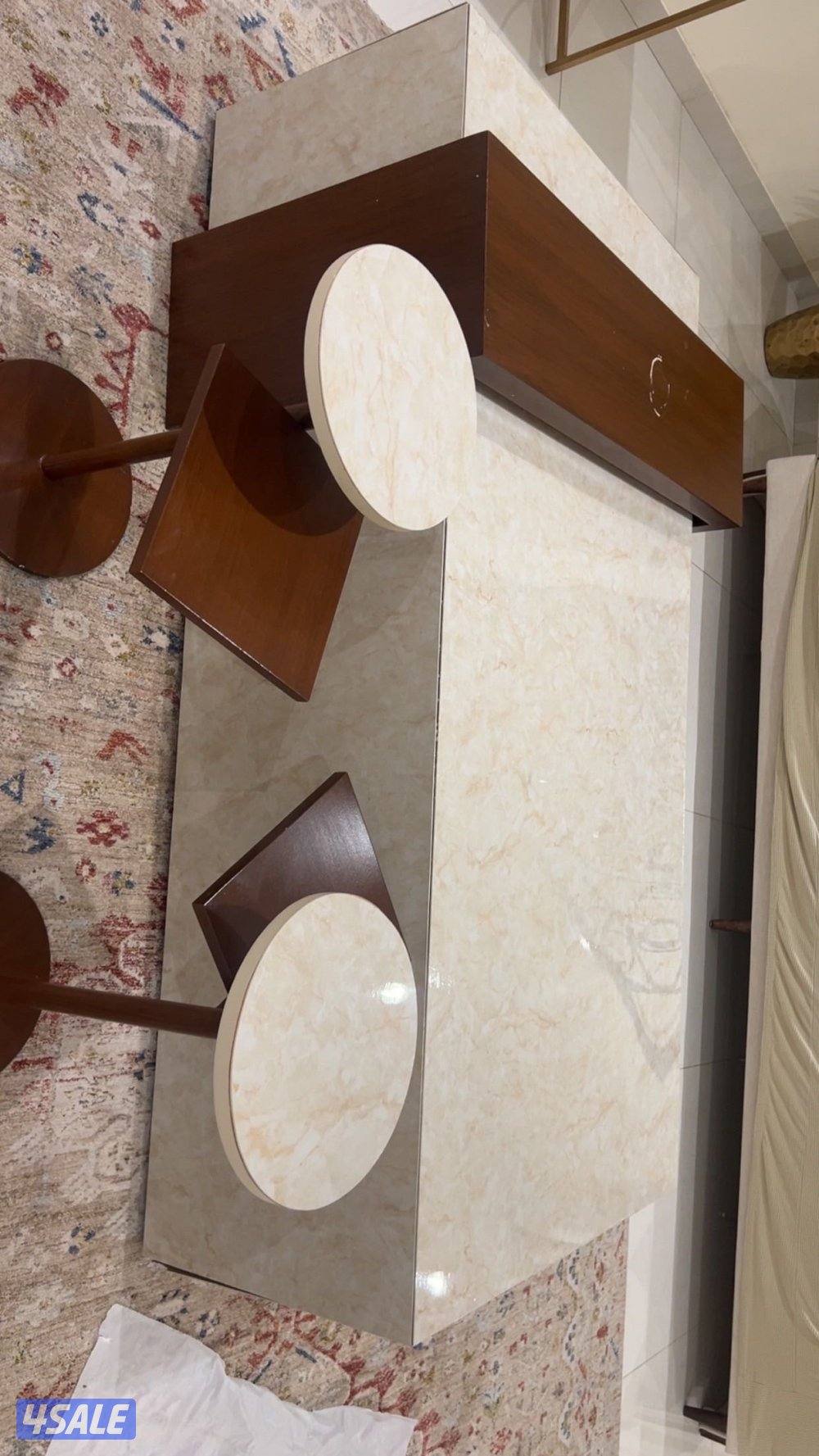 طاولتين وزوليه0