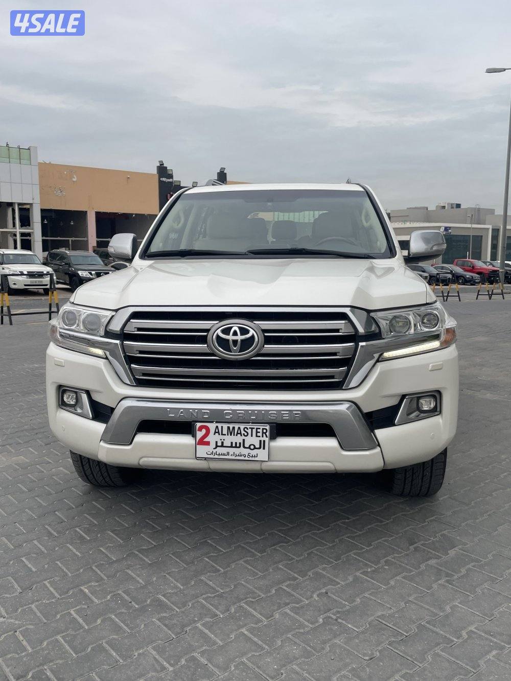 للبيع لاند كروزر VXR موديل 2016 وارد الساير0