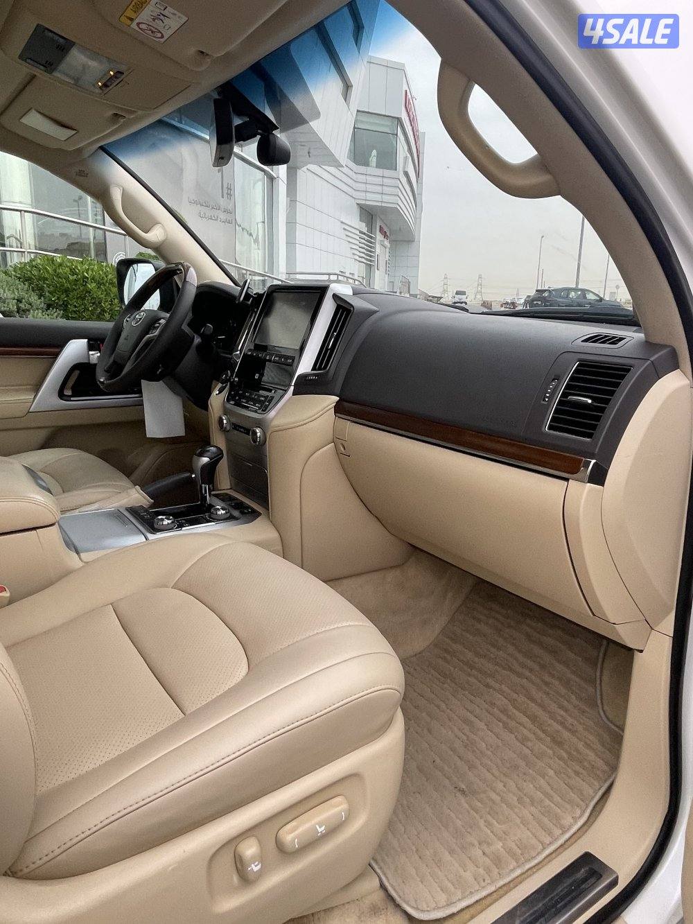 للبيع لاند كروزر VXR موديل 2016 وارد الساير6