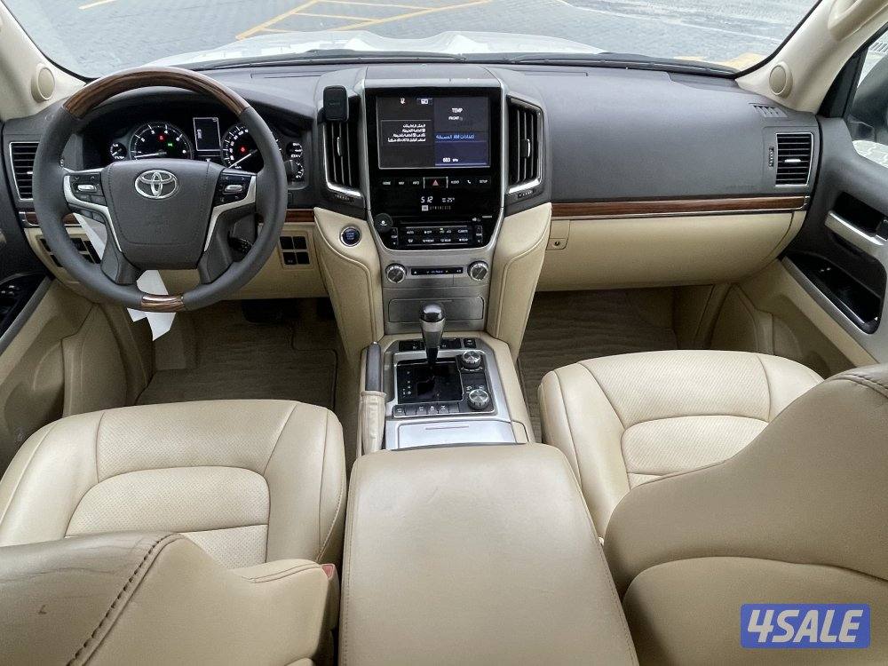 للبيع لاند كروزر VXR موديل 2016 وارد الساير8