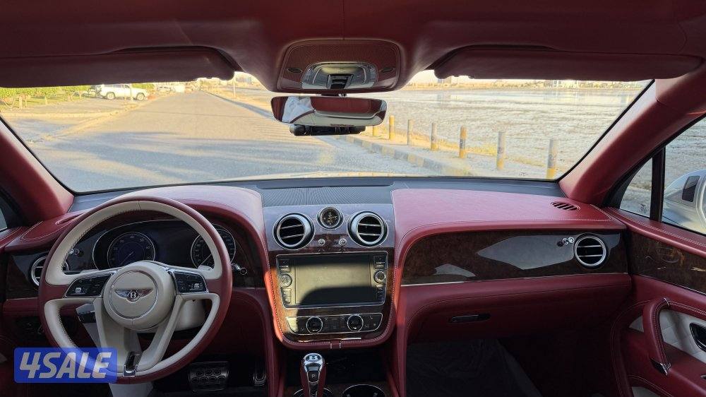 2018 Bentayga المالك الثاني2