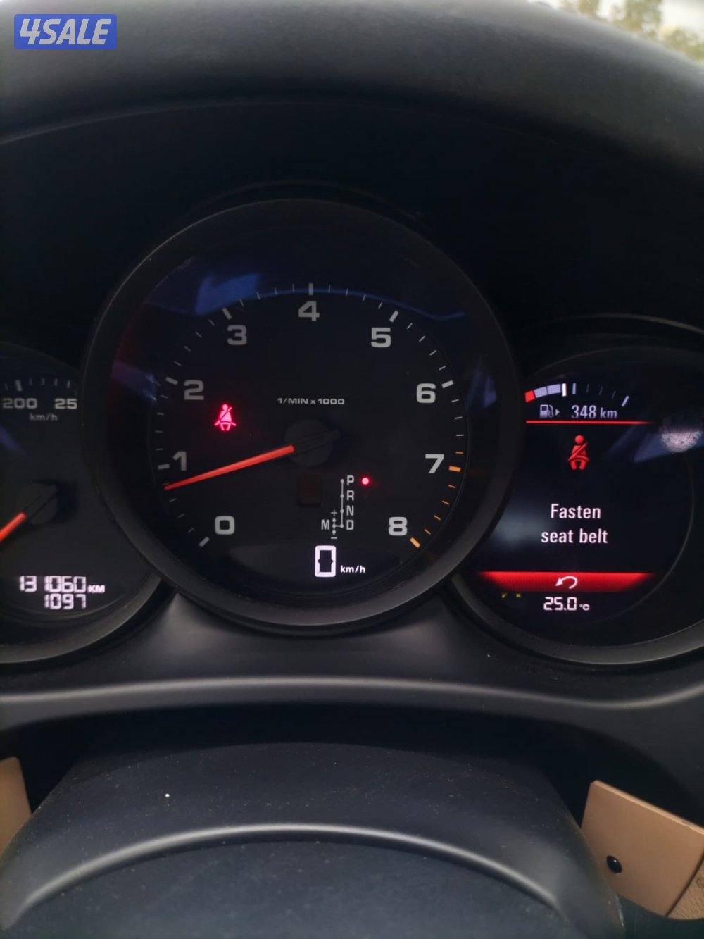 للبيع بورش ماكان4 سلندر صبغ قطعتين فقط قير مكينه شاصي وكاله نضيف موتر2