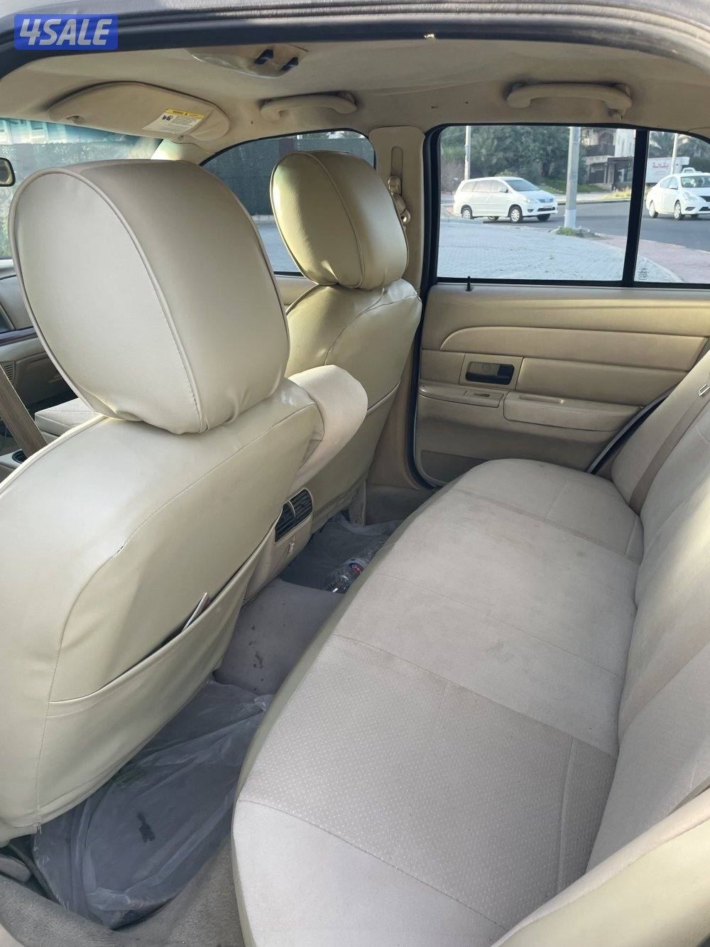 للبيع فورد فكتوريا 20122