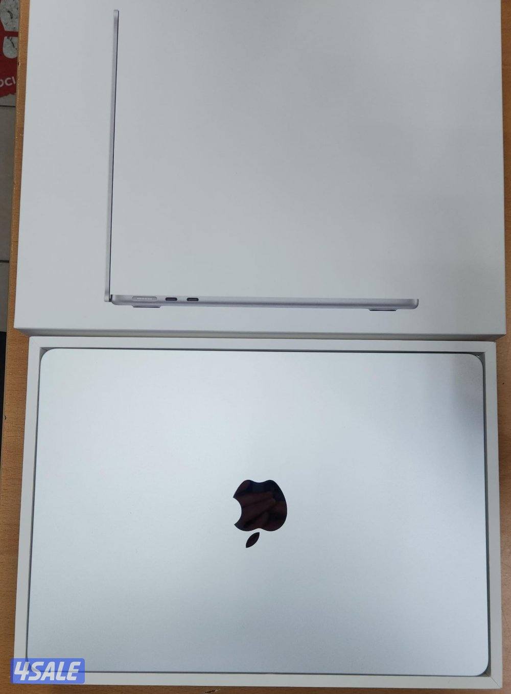للبيع MacBook air m4/13 inch/512GB ssd/16ram/ 
لون فضي كالجديد مشحون ٦1