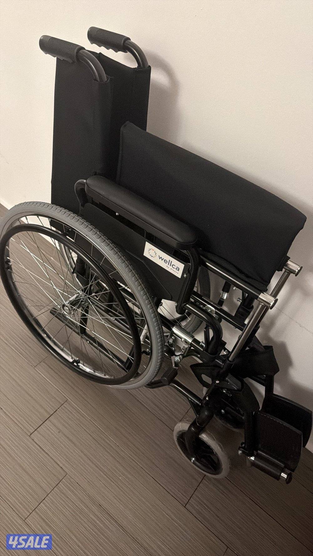 للبيع كرسي متحرك0