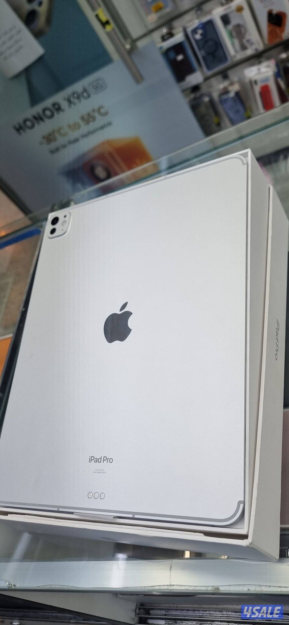 ipad M4 1TB1