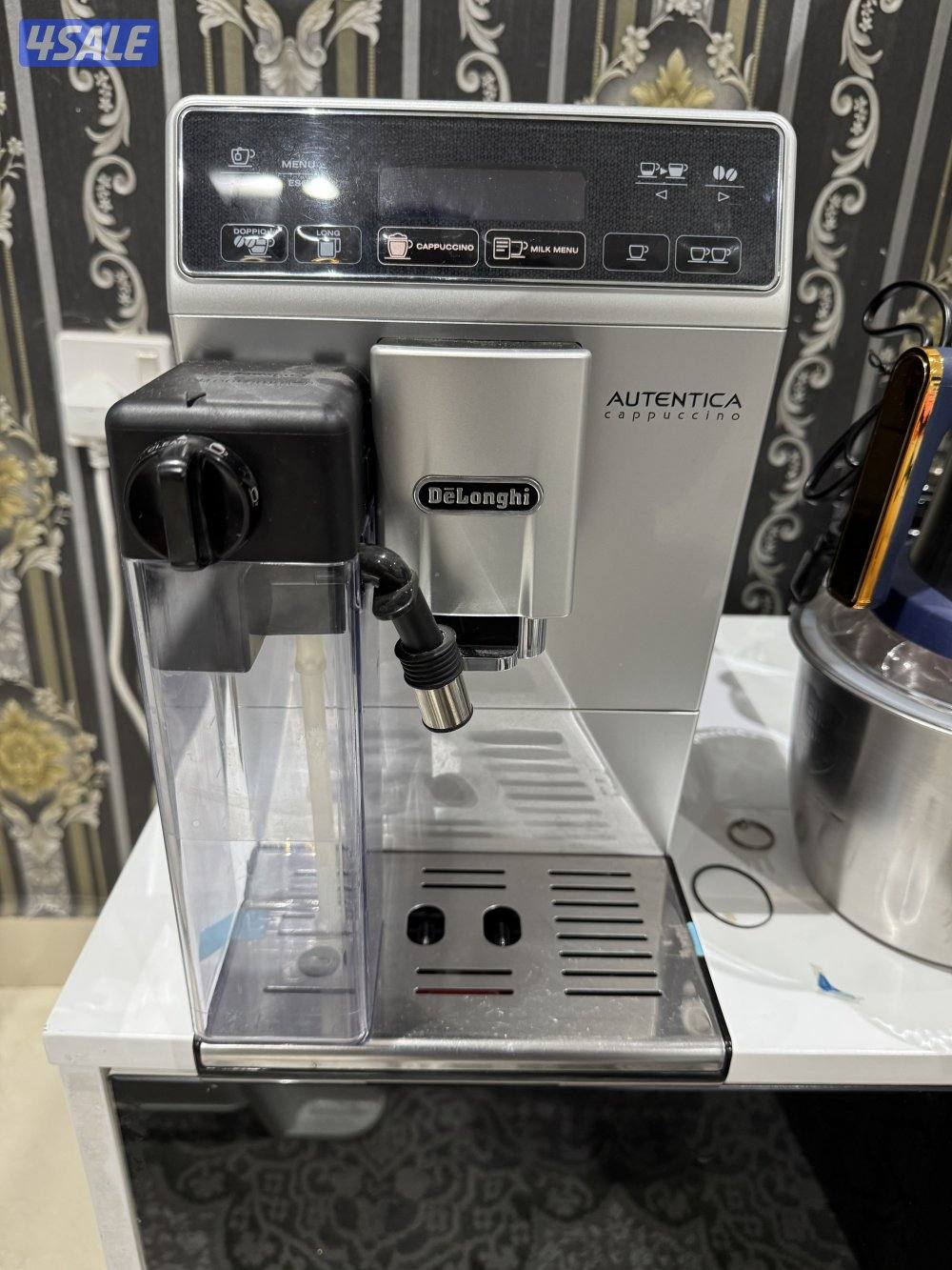 بيعه سريعه مكينه قهوه ديلونغي0