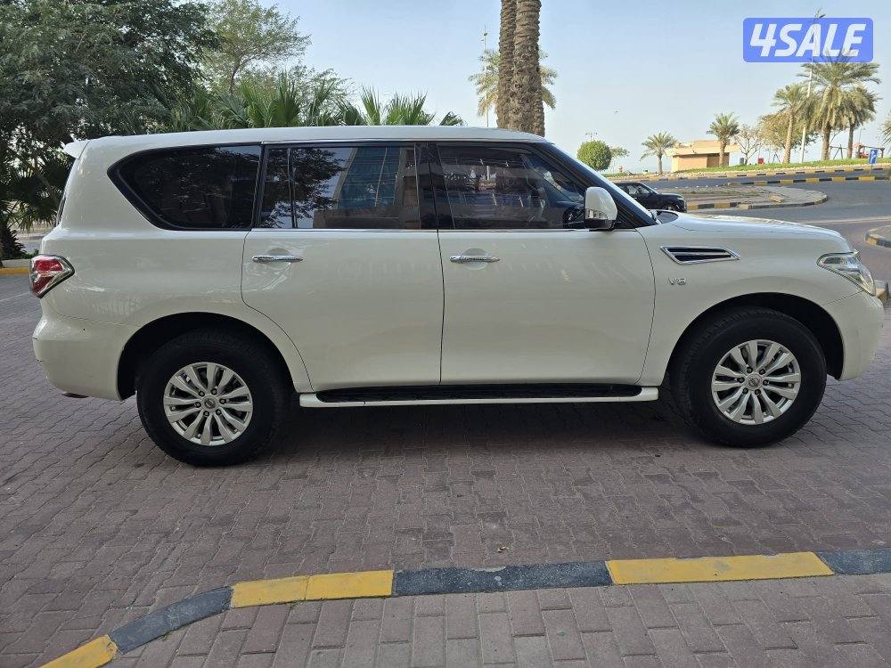 نيسان باترول  صبغ الوكااااااه موديل 2015 بحالهً ممتازه ماشي 200 الف شرط0