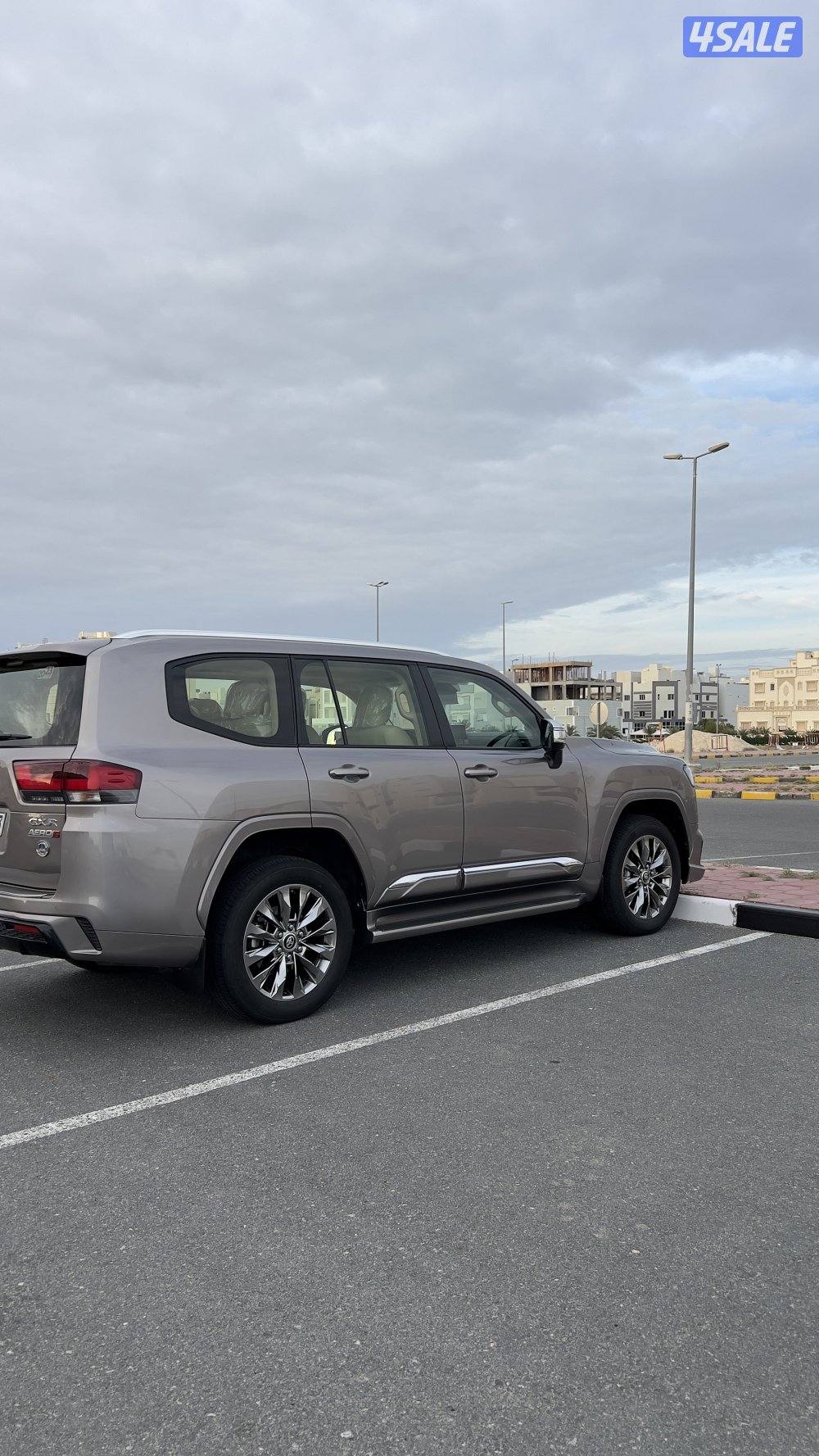 للبيع لاندكروزر تون تيربو ٢٠٢٣3