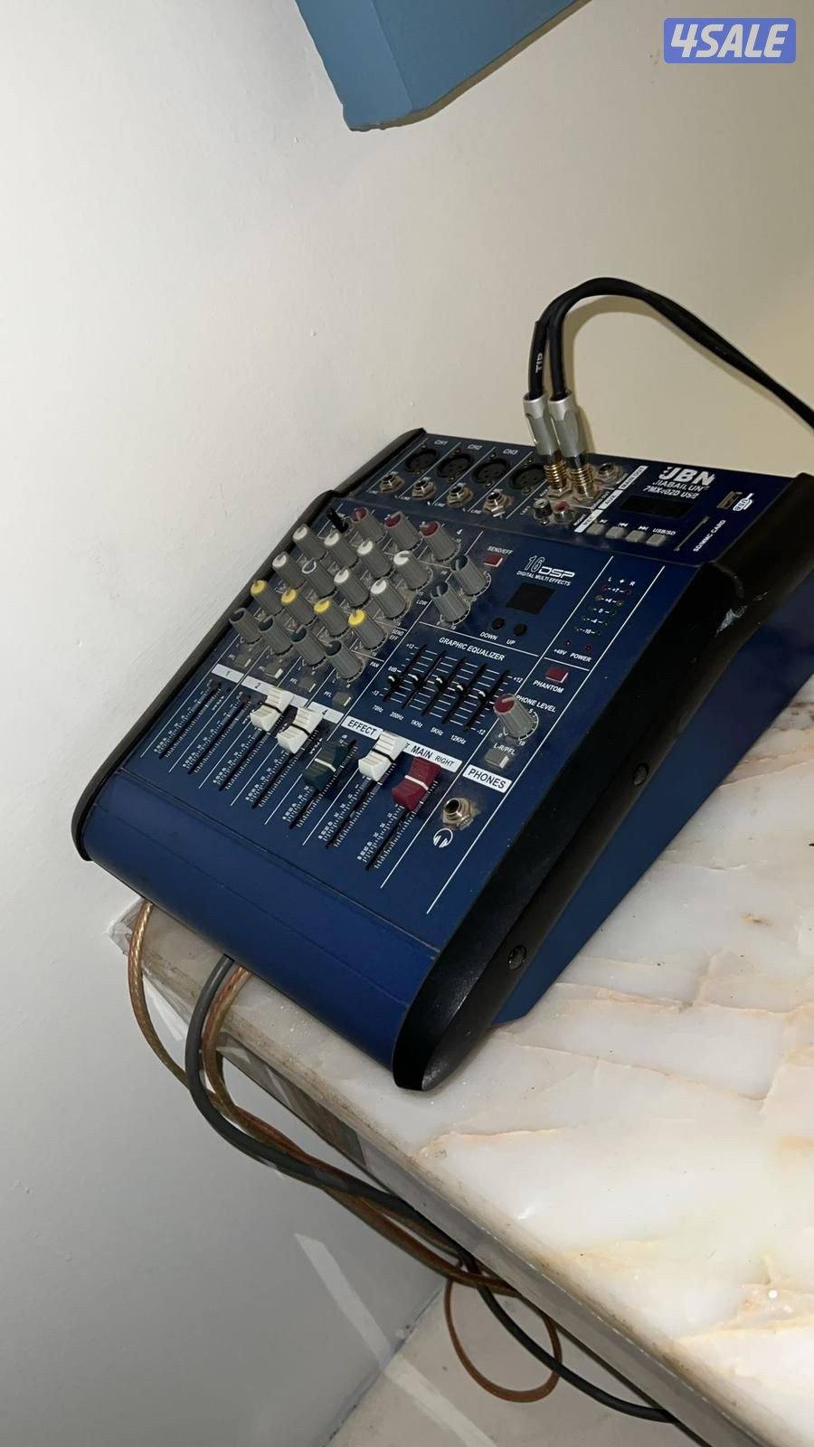 عدد 2 سماعات يماها القوه 700 بدون باور مع مكسر واستاند الطوف1