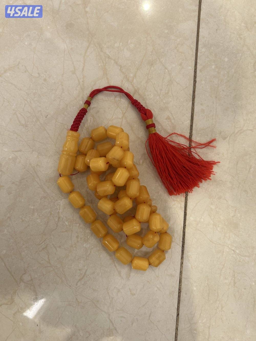 مسباح كهرب بولندي قديم. ٤٥ خرزة و ٣٦ غرام0