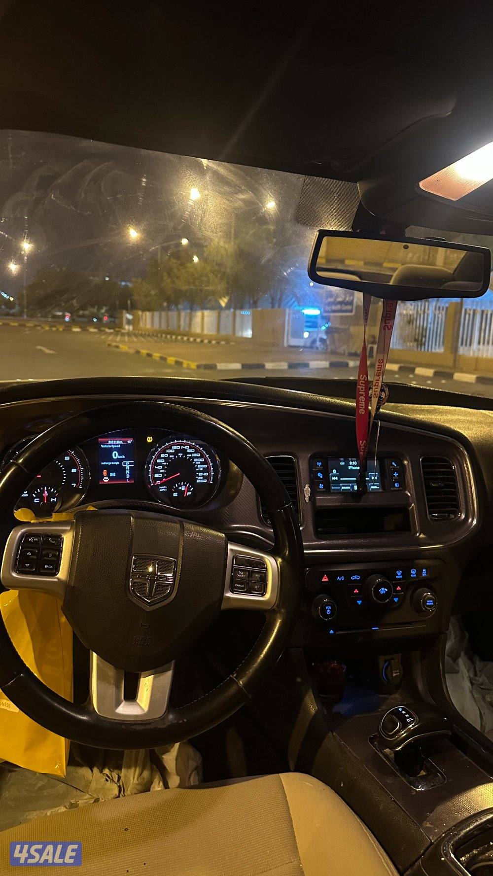 دودج تشارجر 20143