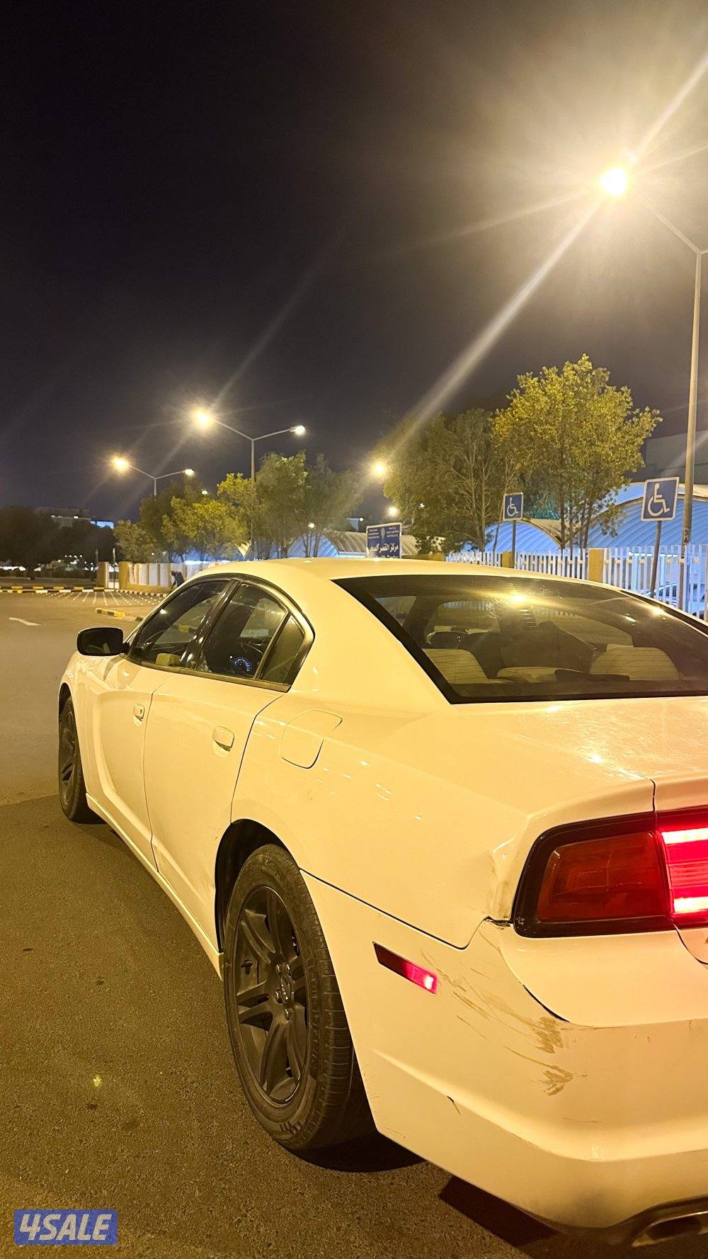 دودج تشارجر 20144