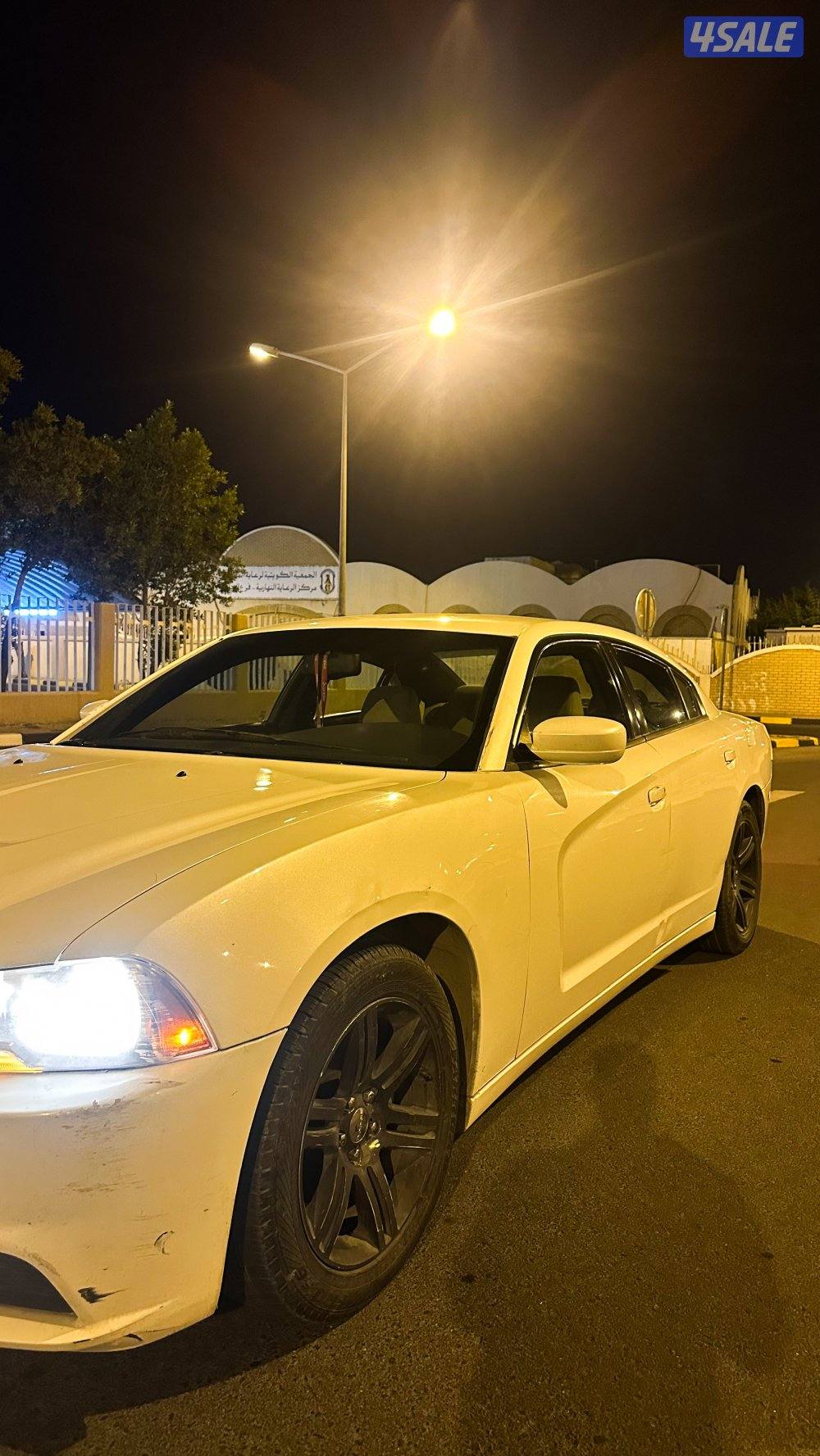 دودج تشارجر 20145