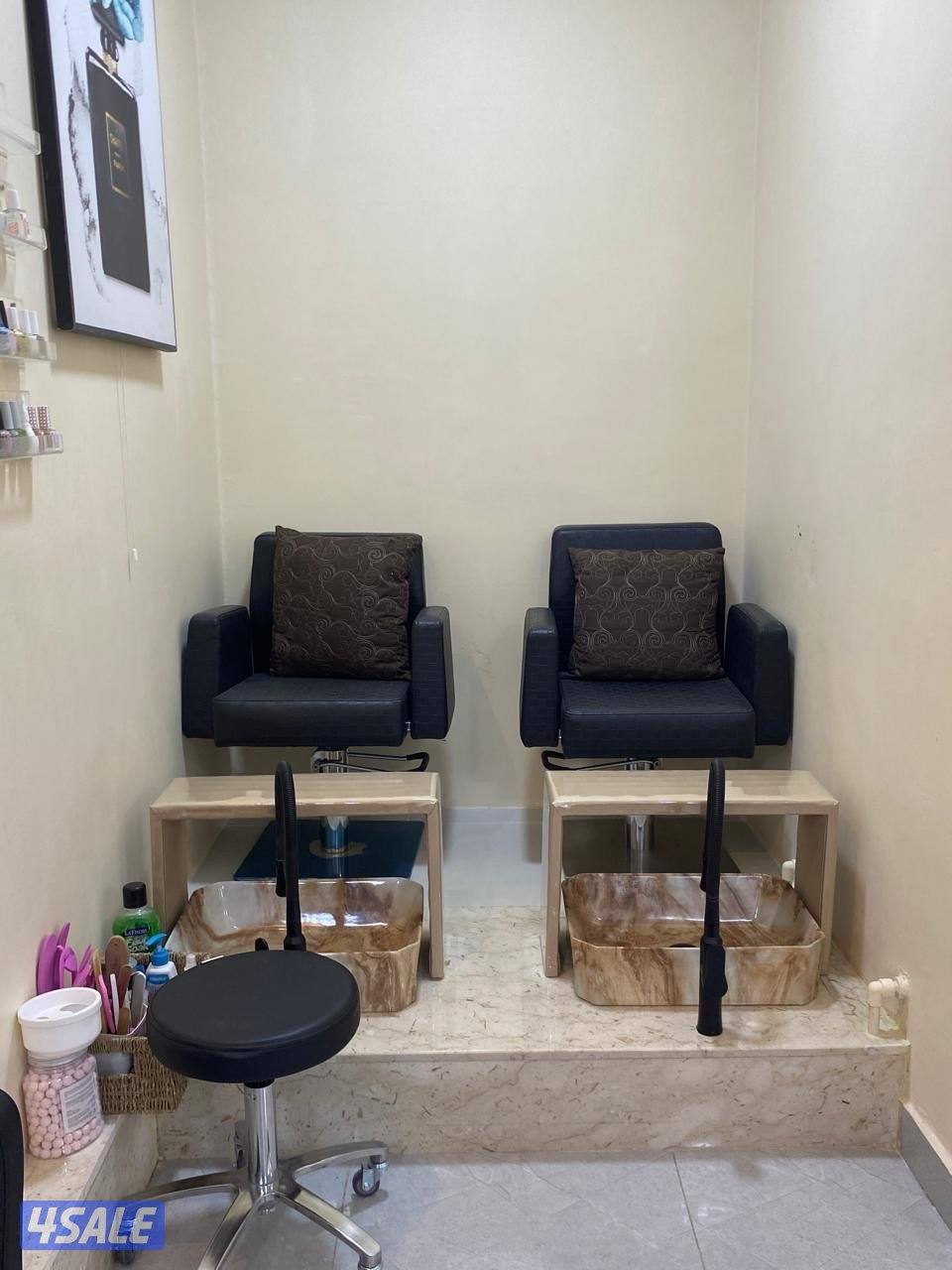 Beauty Salon for sale- salmiya5