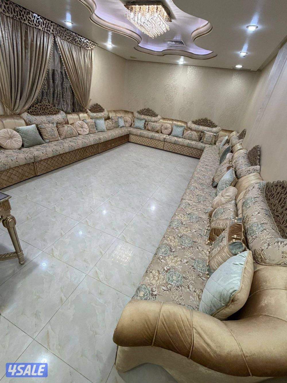 للبيع جلسات صالة كاملة مع طاولات وستاند موضح بالصور ⬆️⬆️ لتواصل واتس7