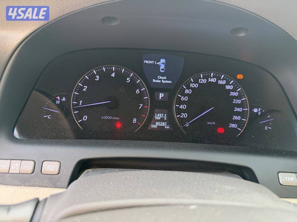 لكزس 2009 عداد 85 فقط8