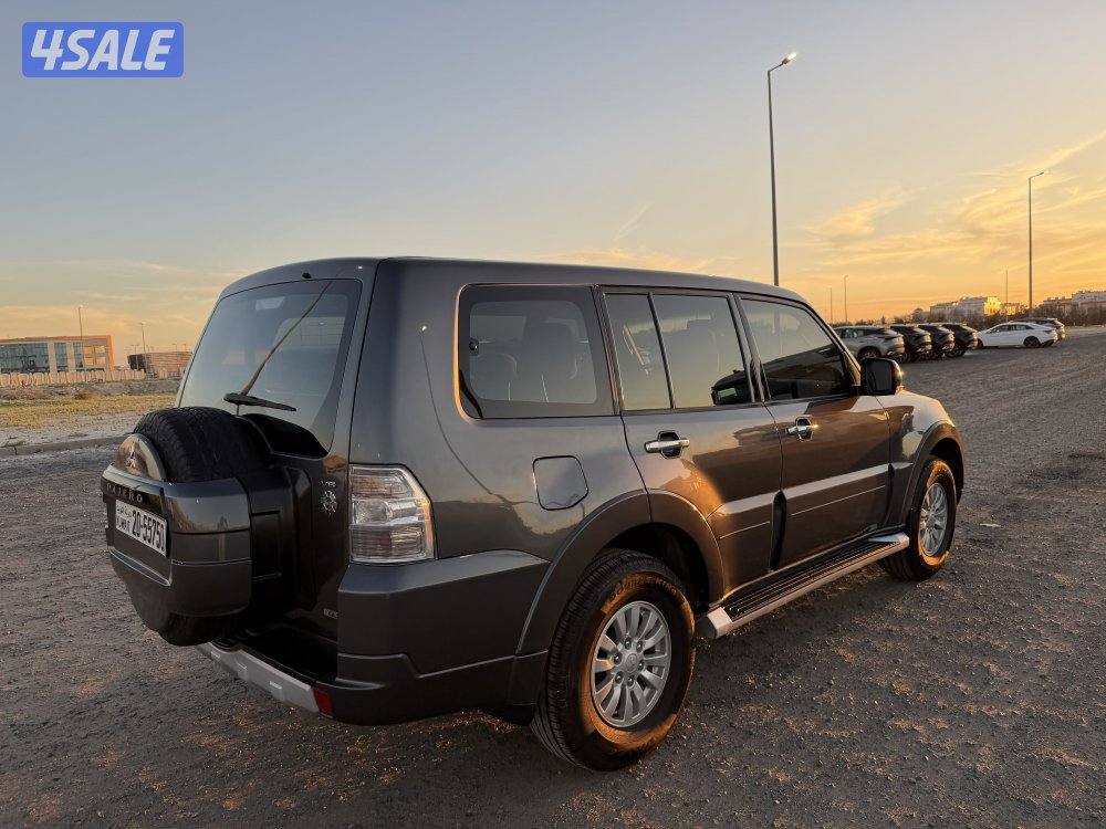 باجيرو 2012 نظيف ومرتب0