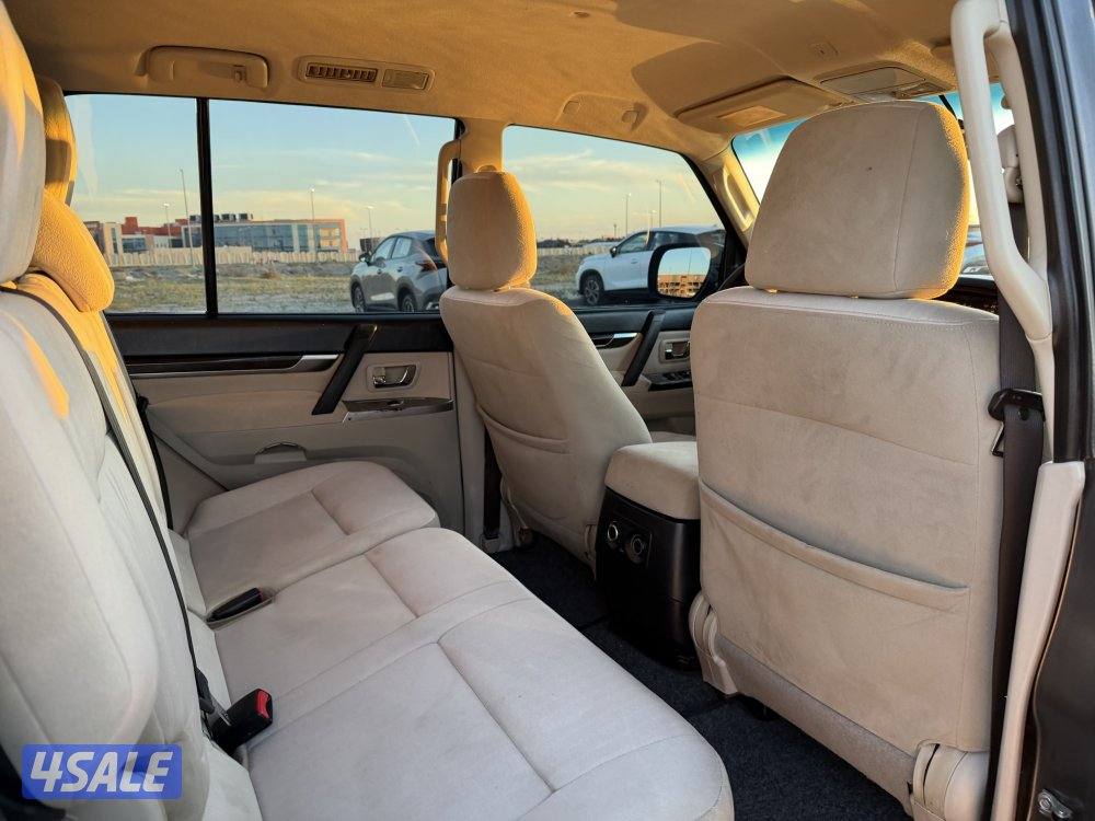 باجيرو 2012 نظيف ومرتب8