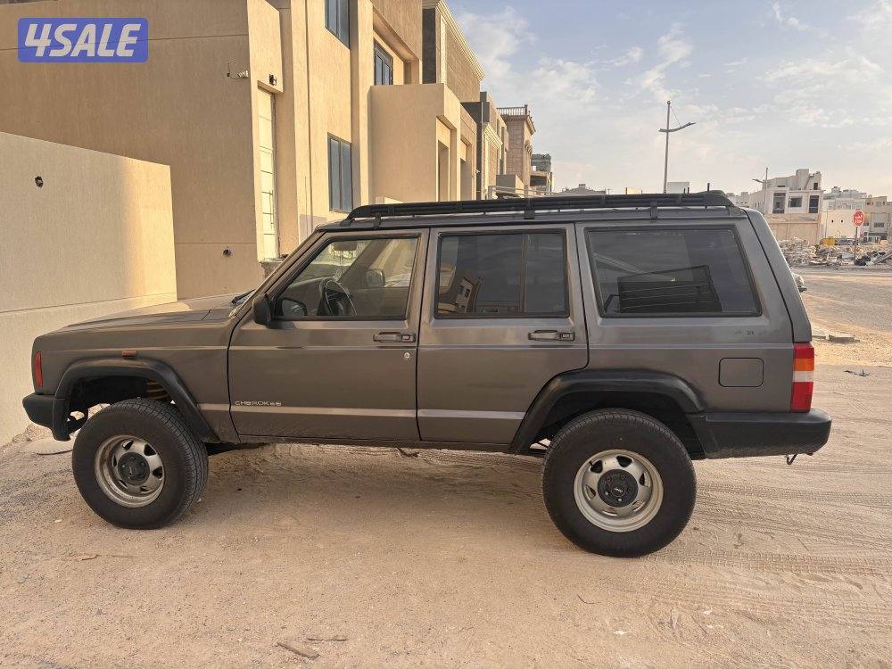 للبيع شيروكي بيعة سريعة نظيف و ما يشكي من شي2