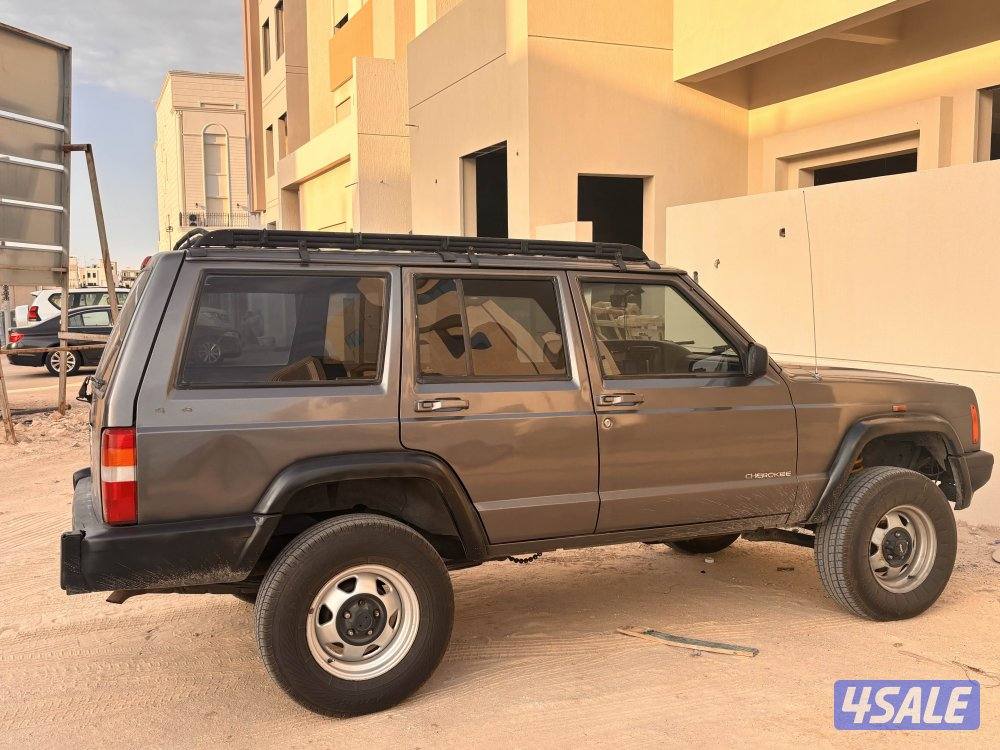 للبيع شيروكي بيعة سريعة نظيف و ما يشكي من شي3