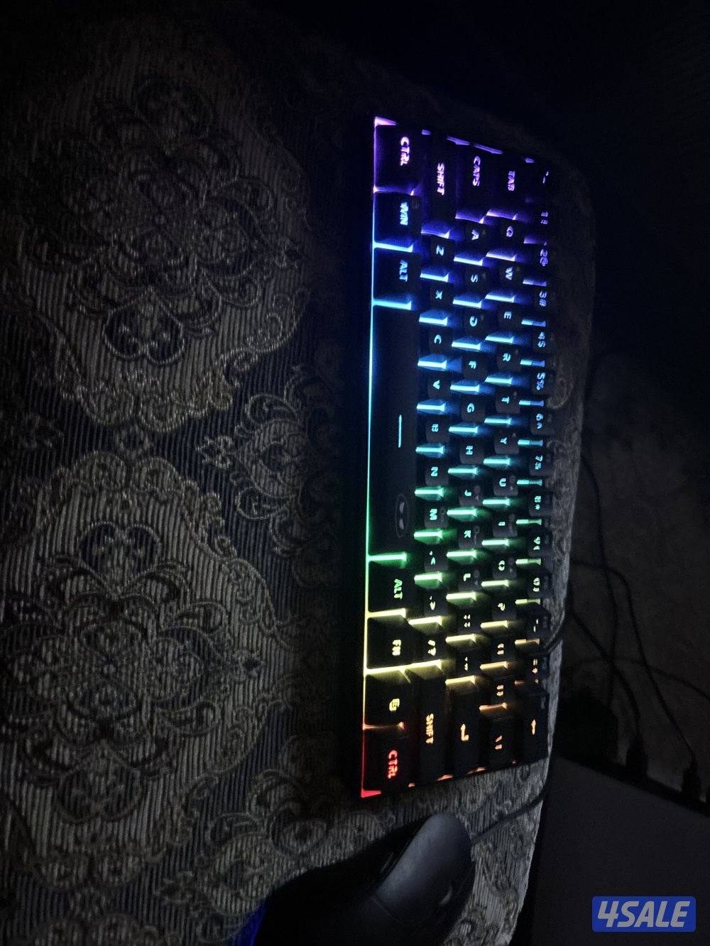 للبيع ماوس وكيبود مضياءه بالوان مختلفه بحاله جداً جداً جيده بدون كرتون6