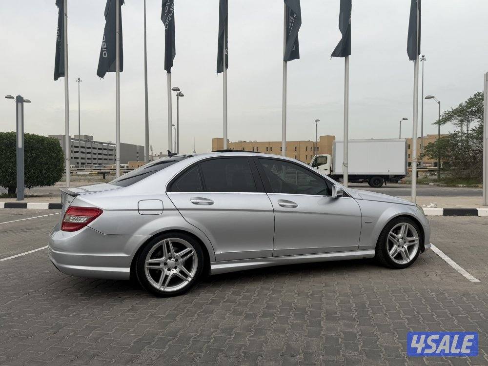 البيع مرسيدس موديل 20110