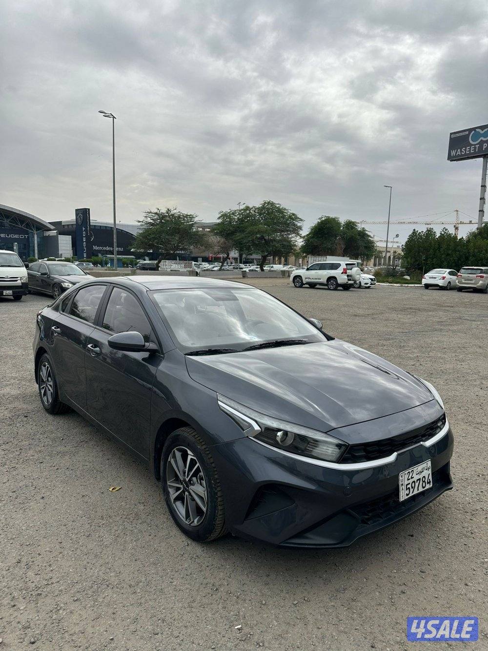 البيع صالون كياً سورنتو طراز 20241